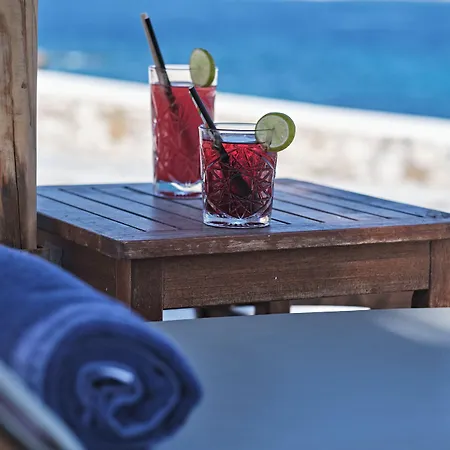 Ξενοδοχείο Paros Bay 4*