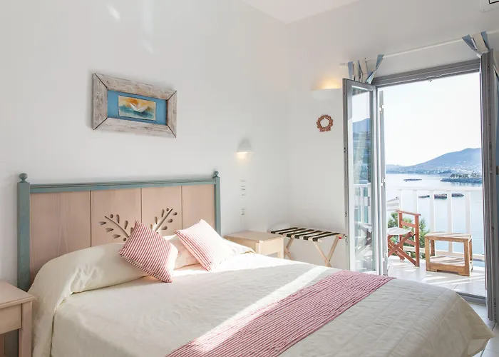 Paros Bay Otel Parasporos